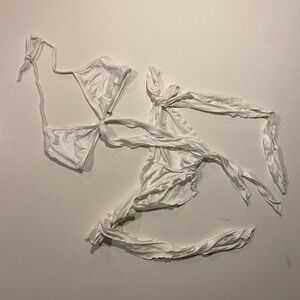 Bodyzone White Exotic Outfit Set